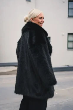 Drama Coat Black