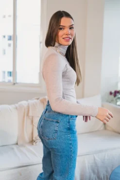 Perfect Line Cashmere Turtleneck Beige