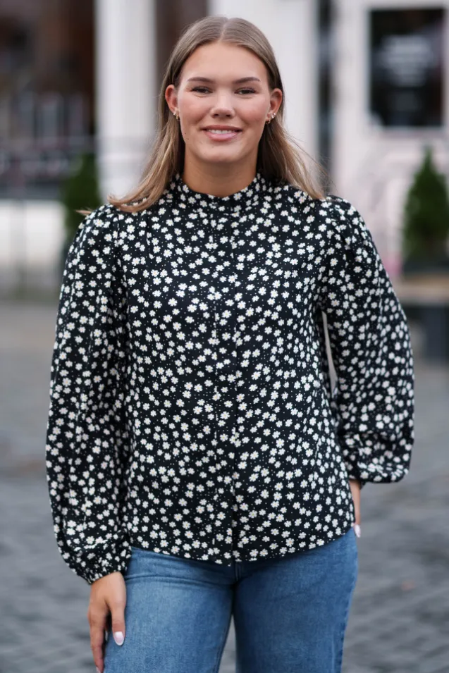 Sabby LS Shirt Black Flower