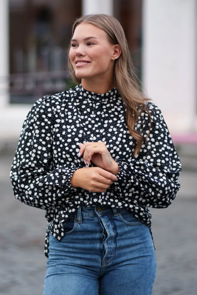 Sabby LS Shirt Black Flower