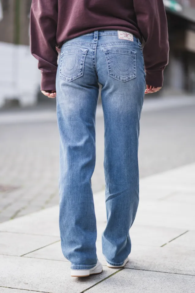 Sarah Low Rise Straight Medium Wash