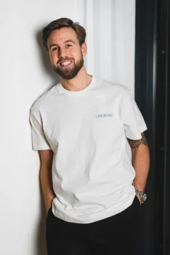 SS Relaxed Graphic Tee Ecru