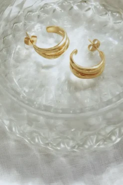 The Curved Hoops Gold