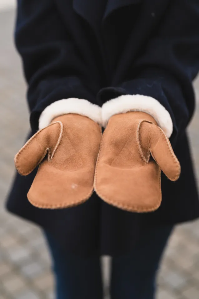 W Sheepskin Embroider Mitten Chestnut