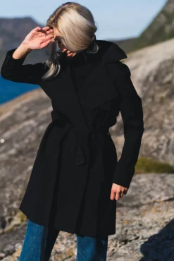 YR Coat New Black